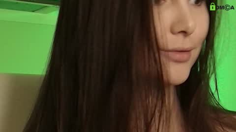 hollyextra online show from January 2025 12:20:01 AM