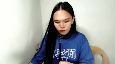 Snapshot of hollyhalo chatting on November 2025 03:00:01 PM hollyhalo online show from November 2025 03:00:01 PM