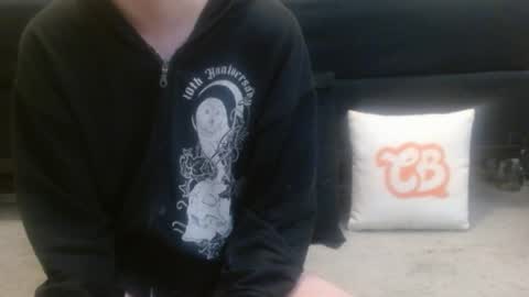 Holly Hawkes online show from April 2026 12:33:01 AM