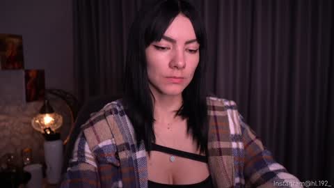 Holly Linder online show from December 2024 03:04:01 AM