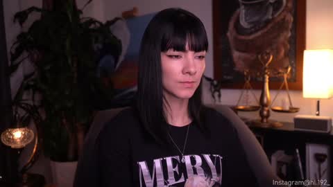 Holly Linder online show from January 2025 02:06:02 AM