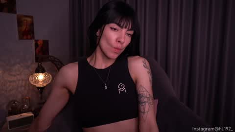 Holly Linder online show from February 2025 04:48:01 AM