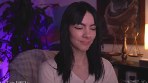 Holly Linder online show from March 2025 05:44:02 AM