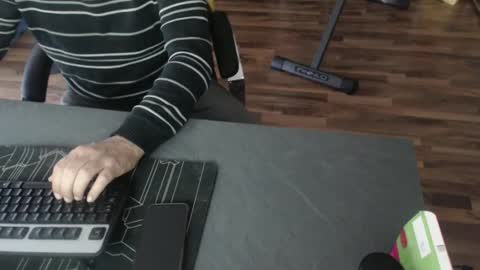 hollymollysucker online show from February 2025 01:59:01 PM