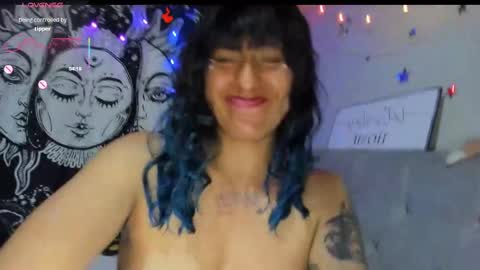 Snapshot of hollypurple chatting on September 2025 12:10:02 AM Hades and Persefone online show from September 2025 12:10:02 AM