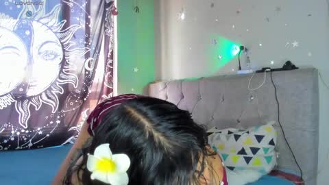 Snapshot of hollypurple chatting on April 2026 06:05:01 PM Hades and Persefone online show from April 2026 06:05:01 PM