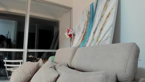 hollyshit_ online show from December 2024 01:58:01 AM