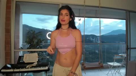 hollyshit_ online show from January 2025 11:18:02 PM