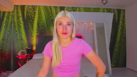 HollyTaillor online show from October 2025 05:29:02 AM