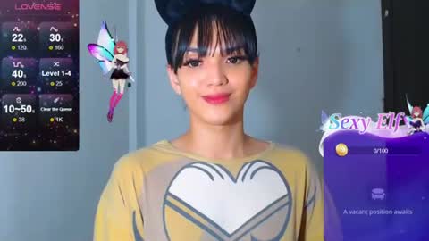 Snapshot of hollywoodbitch chatting on July 2026 07:27:01 PM Isabella Marie online show from July 2026 07:27:01 PM