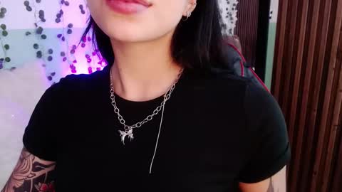 holly online show from December 2024 05:40:02 PM