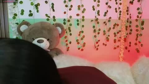 holly online show from January 2025 12:12:01 AM