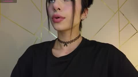 holly online show from February 2025 12:51:01 AM