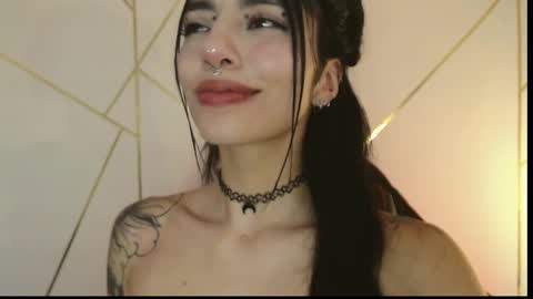 holly online show from February 2025 04:35:01 AM