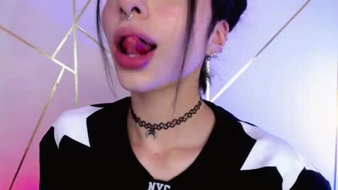 holly online show from March 2025 04:13:02 PM