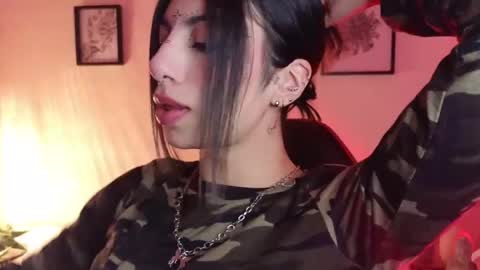 Snapshot of hollyxx_ chatting on April 2026 12:52:02 AM holly online show from April 2026 12:52:02 AM