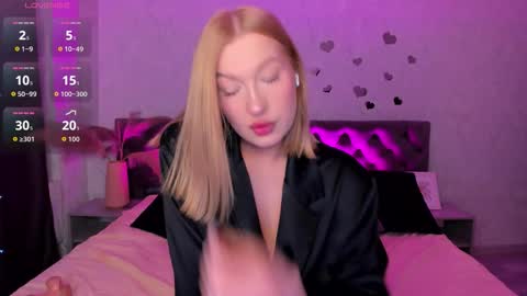 Emma online show from October 2025 12:41:01 AM