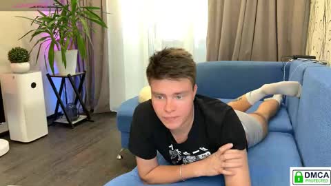 holy_eggs_00 online show from September 2025 04:55:02 AM