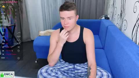 holy_eggs_00 online show from November 2025 05:19:01 PM