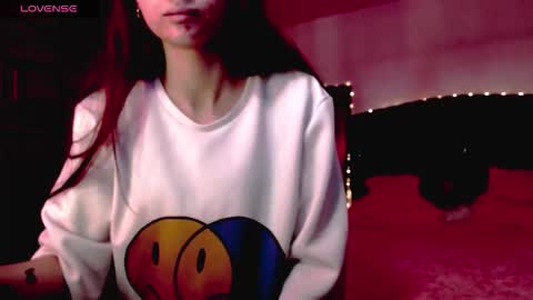 Juli online show from November 2025 12:16:01 PM