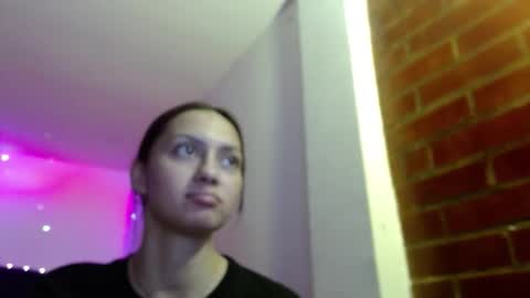 Juli online show from March 2026 03:21:02 AM