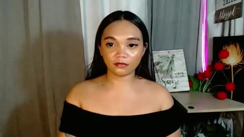 Snapshot of holy_shine chatting on May 2026 01:56:02 AM Bella online show from May 2026 01:56:02 AM