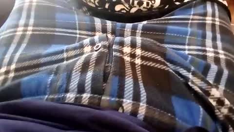 holycannoli123 online show from November 2025 01:55:02 PM