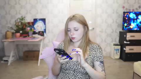 Snapshot of holydumplings chatting on November 2025 11:20:02 AM Taiga online show from November 2025 11:20:02 AM