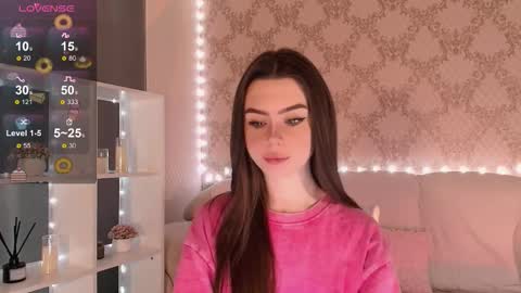 Mia online show from November 2025 03:10:02 AM