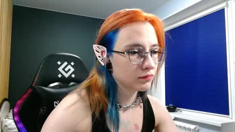 Honelints boyblonde hair AsterMIntfemboybrown hair online show from December 2024 07:10:02 PM