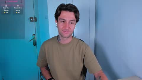 Andrew online show from October 2025 07:42:02 AM