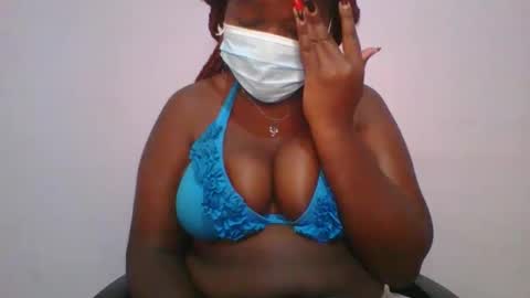 Snapshot of honey_beb chatting on September 2025 06:06:01 AM honey_beb online show from September 2025 06:06:01 AM