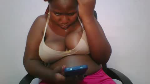 Snapshot of honey_beb chatting on September 2025 07:17:02 PM honey_beb online show from September 2025 07:17:02 PM