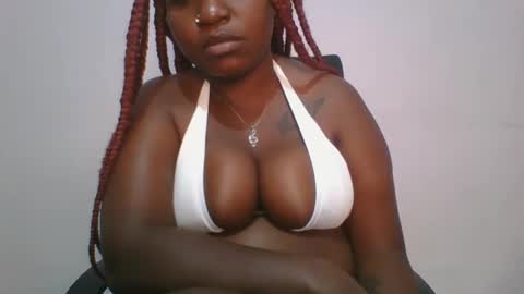 Snapshot of honey_beb chatting on October 2025 06:28:01 PM honey_beb online show from October 2025 06:28:01 PM