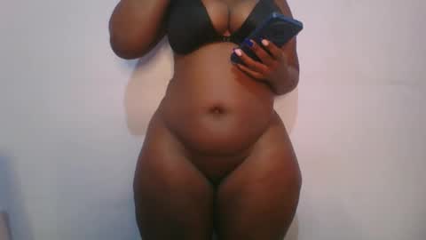 Snapshot of honey_beb chatting on October 2025 04:44:02 AM honey_beb online show from October 2025 04:44:02 AM