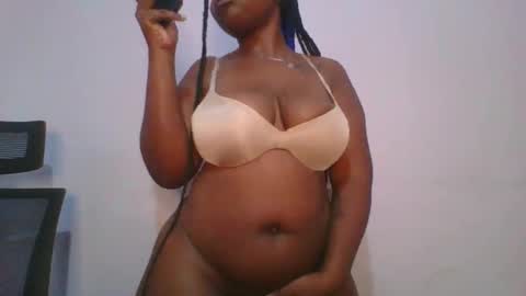 Snapshot of honey_beb chatting on November 2025 04:22:01 AM honey_beb online show from November 2025 04:22:01 AM