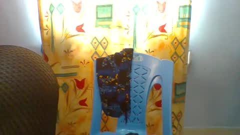 Snapshot of honey_beb chatting on December 2025 09:14:02 AM honey_beb online show from December 2025 09:14:02 AM