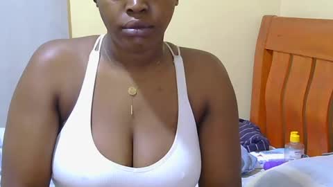 Snapshot of honey_caddy chatting on June 2026 05:19:02 AM honey_caddy online show from June 2026 05:19:02 AM