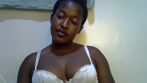 Snapshot of honey_dropp1 chatting on May 2026 05:18:01 PM honey_dropp1 online show from May 2026 05:18:01 PM