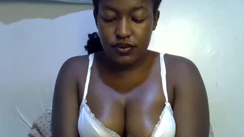 Snapshot of honey_dropp1 chatting on May 2026 07:01:01 PM honey_dropp1 online show from May 2026 07:01:01 PM