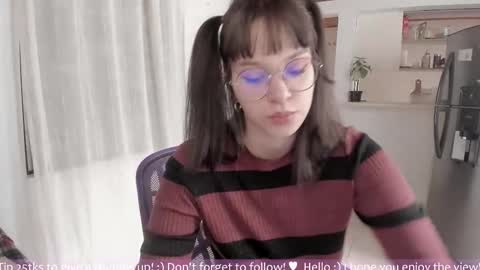 Lau online show from October 2025 09:03:02 PM