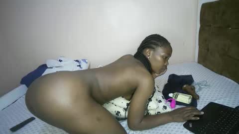 Snapshot of honey_nubia0 chatting on November 2025 10:12:01 PM honey_nubia0 online show from November 2025 10:12:01 PM