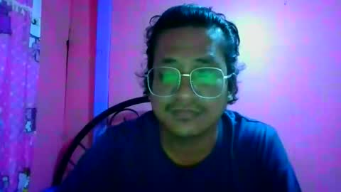 Snapshot of honeybee_xq chatting on May 2026 12:54:01 PM Honeybee online show from May 2026 12:54:01 PM