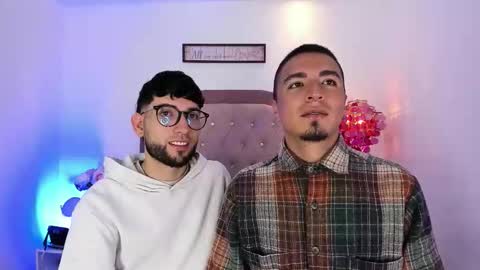 Camilo  Sebas online show from January 2026 12:43:02 PM