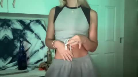 Snapshot of honeybun_z chatting on September 2025 09:16:01 PM honeybun_z online show from September 2025 09:16:01 PM