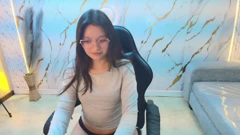 honeydoll_tf online show from May 2026 02:14:01 PM