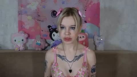 Snapshot of honeygold__ chatting on July 2026 04:39:02 AM Lisa online show from July 2026 04:39:02 AM