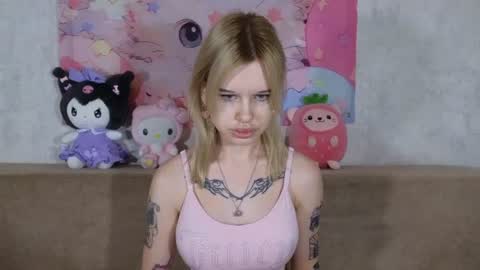 Snapshot of honeygold__ chatting on August 2026 04:59:01 AM Lisa online show from August 2026 04:59:01 AM