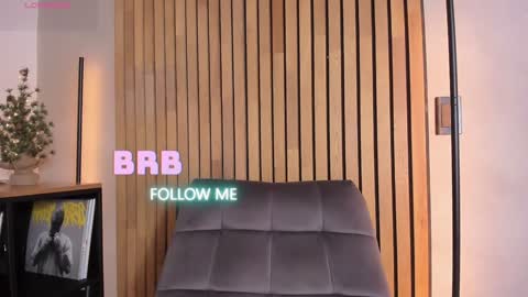 Sofia independent model online show from December 2024 02:17:02 PM