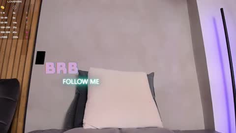 Sofia independent model online show from February 2025 02:12:01 PM